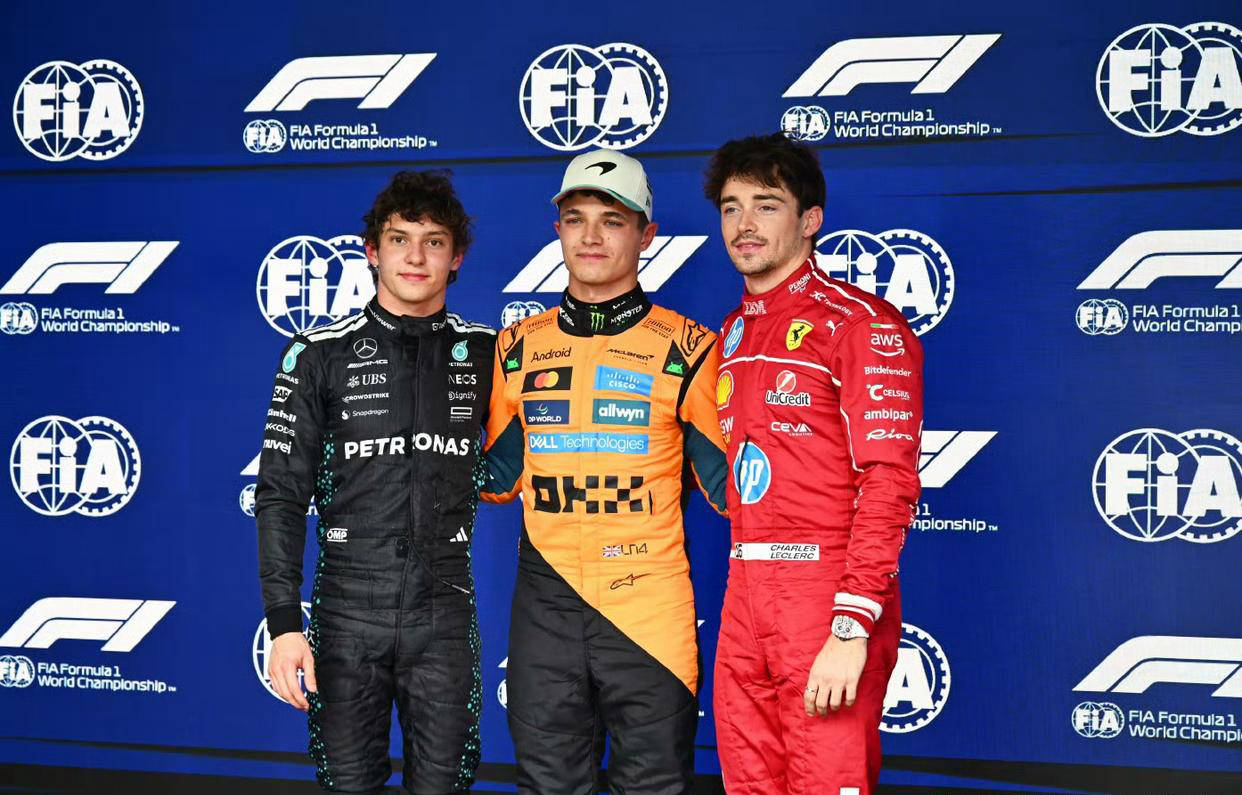 雷诺车队轻取索伯车队,皮亚斯特里统治全场 雷诺车队轻取索伯车队,皮亚斯特里统治全场