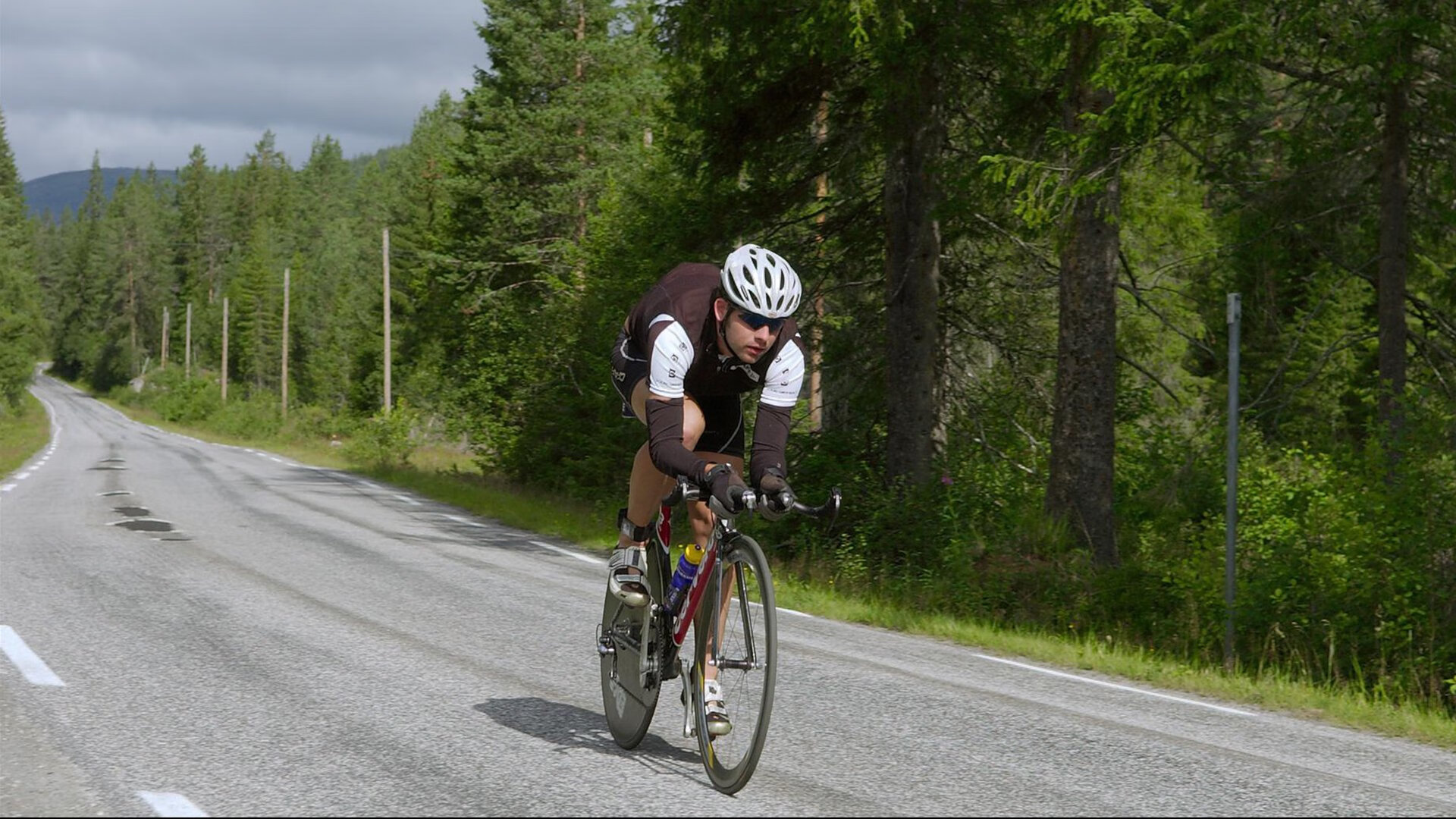 皮克压力下完成爆发，芬兰速胜伊拉克，当不可能成为日常
