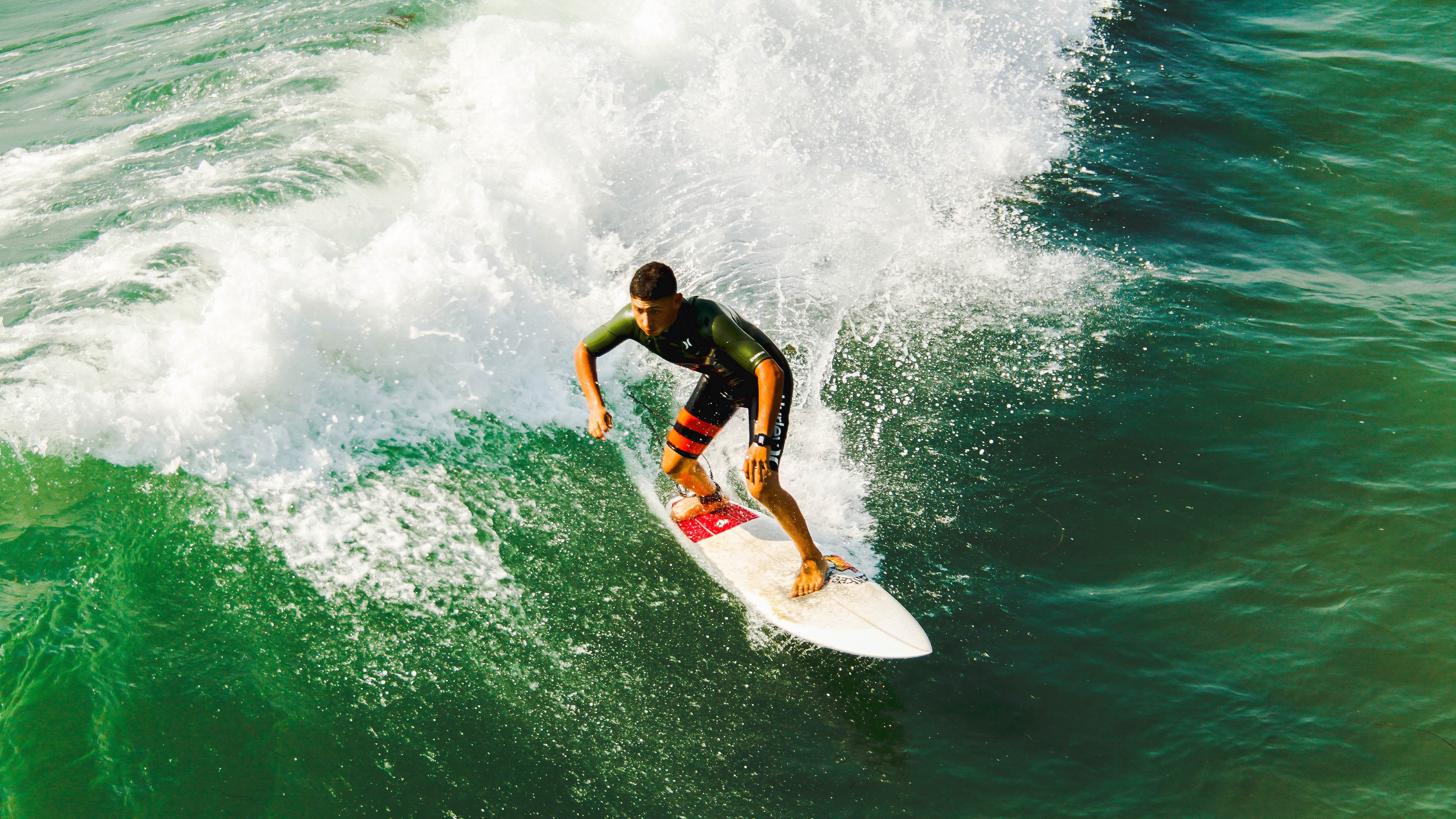 致命一击定乾坤，智利险胜塞尔维亚，世界杯头名之争惊心动魄